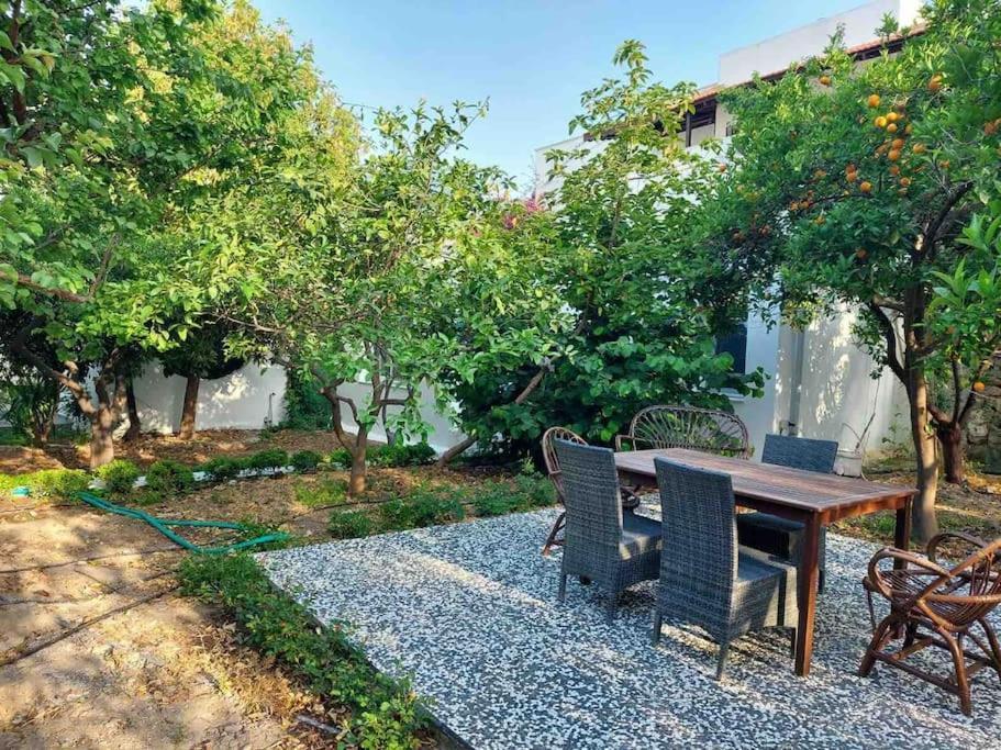 Mel'S Garden House In The Heart Of The City Bodrum Exterior photo